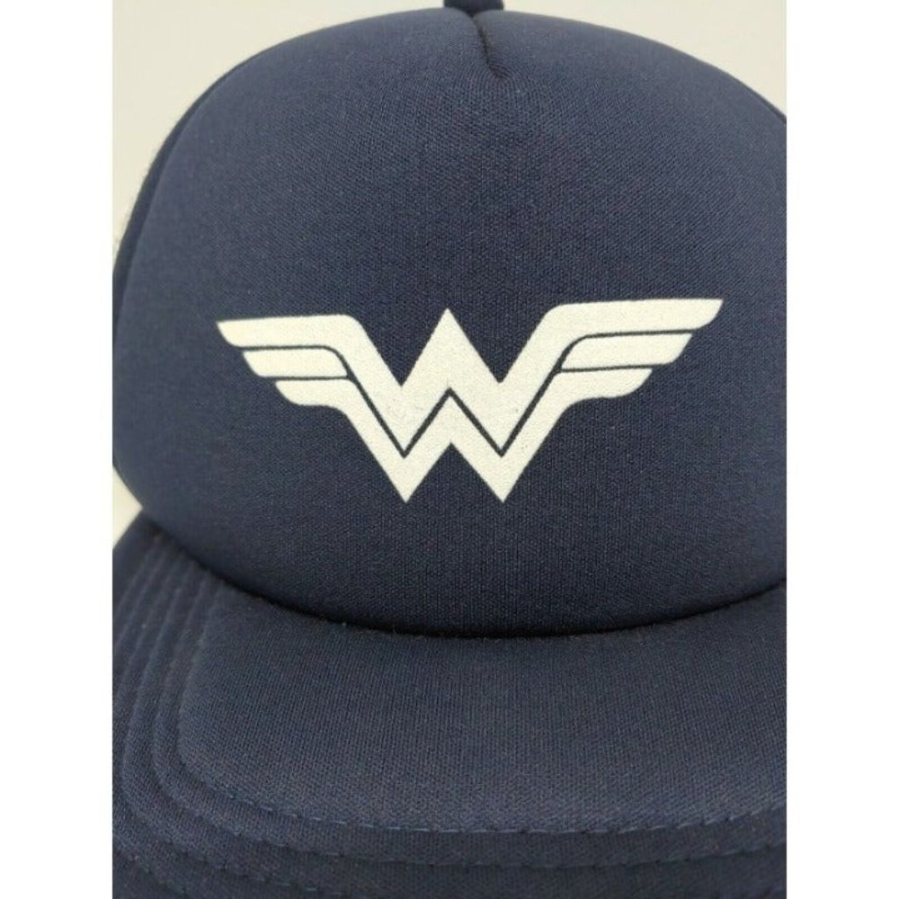 Wonder Woman Super Heroes trucker hat Large Logo Navy/White DC Comics League